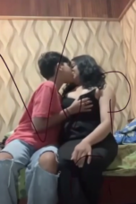 Nonton Film Video Viral Tante Tobrut Dapet Brondong Langsung Cuss Cek In Sub Indo